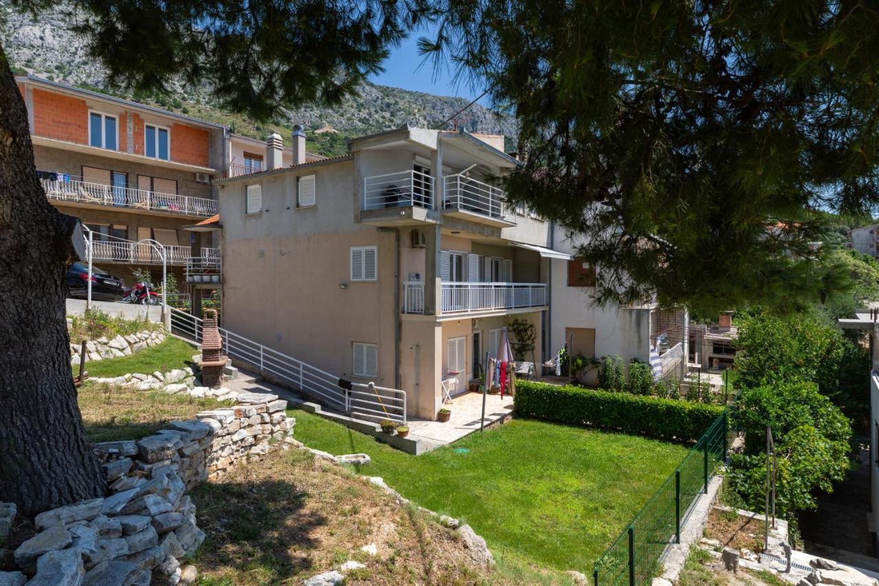 Apartments With A Parking Space Stanici, Omis - 11421 Celina Exterior foto